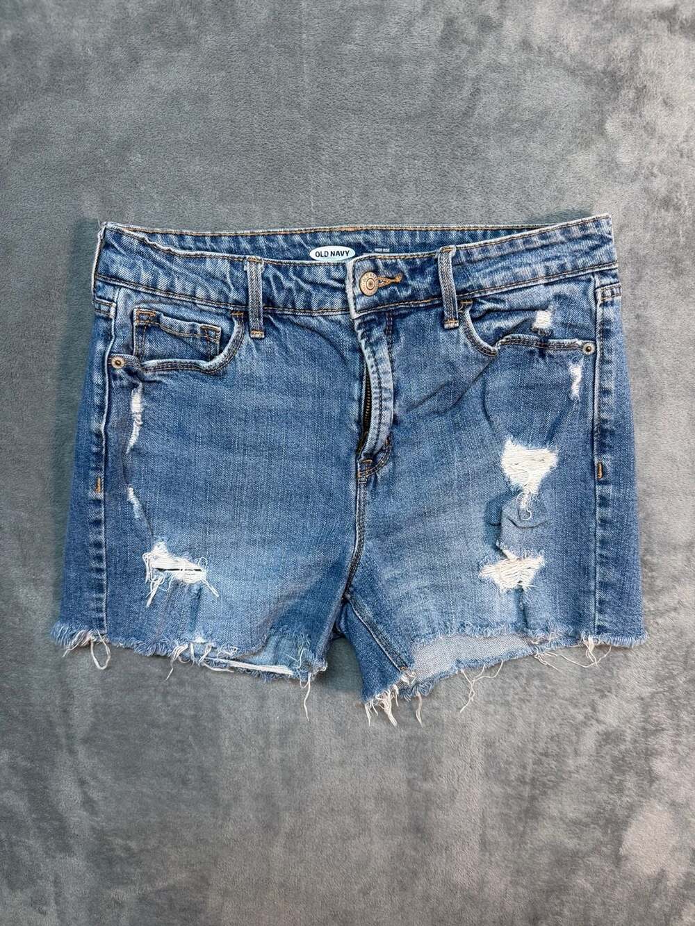 Old Navy High Rise Secret Slim Pockets Ripped Cut-Off Denim Shorts Size 6